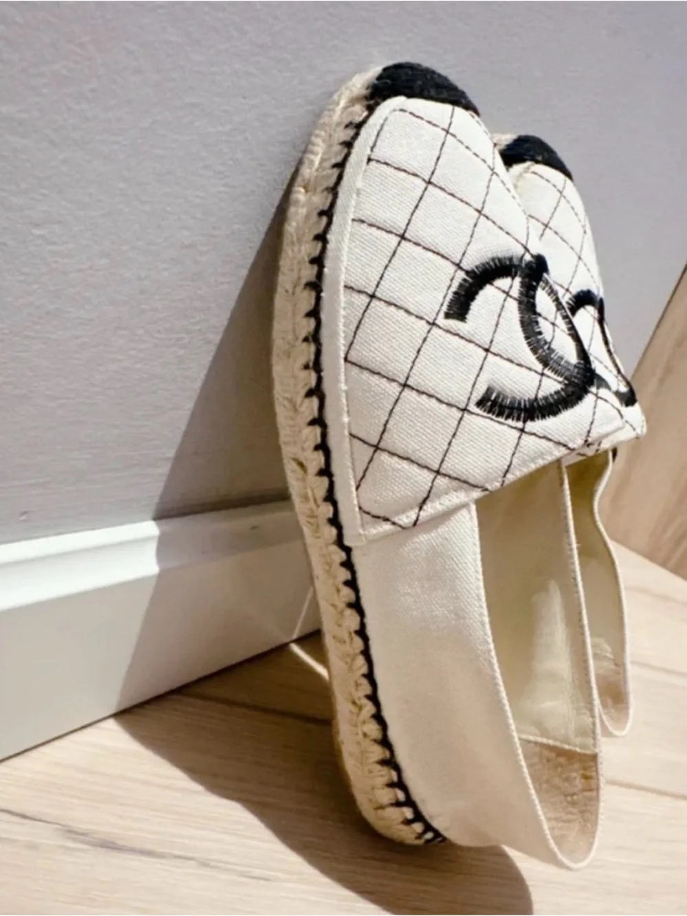 Authentic CHANEL Flats Cream Canvas Espadrille (only wore twice)